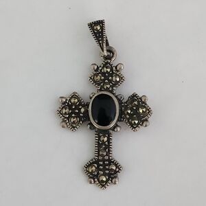 Vintage-Inspired Sterling Silver Black Onyx Cross Pendant